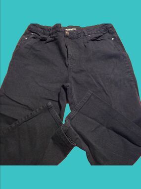4/$25 Deal! Denver Hayes Black Curve-Tech High Rise Cropped Jeans